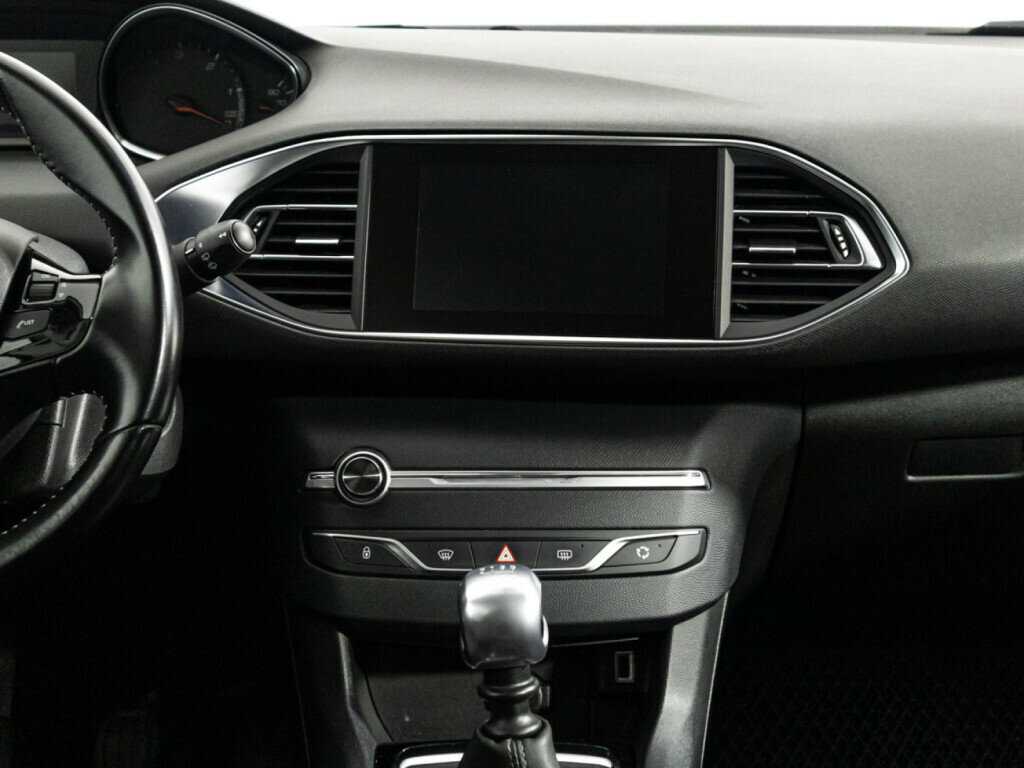 Peugeot 308 с пробегом — 2018 год. Фото: #13