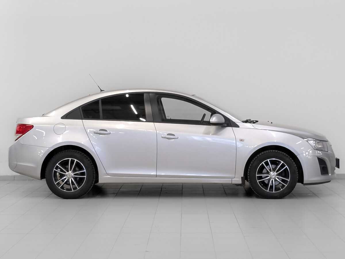 Chevrolet Cruze с пробегом — 2013 год. Фото: #3