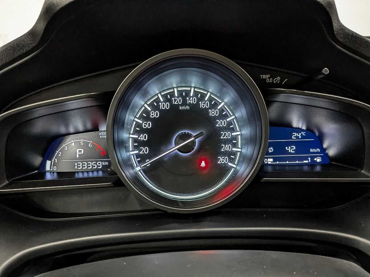 Mazda 3 с пробегом — 2018 год. Фото: #13