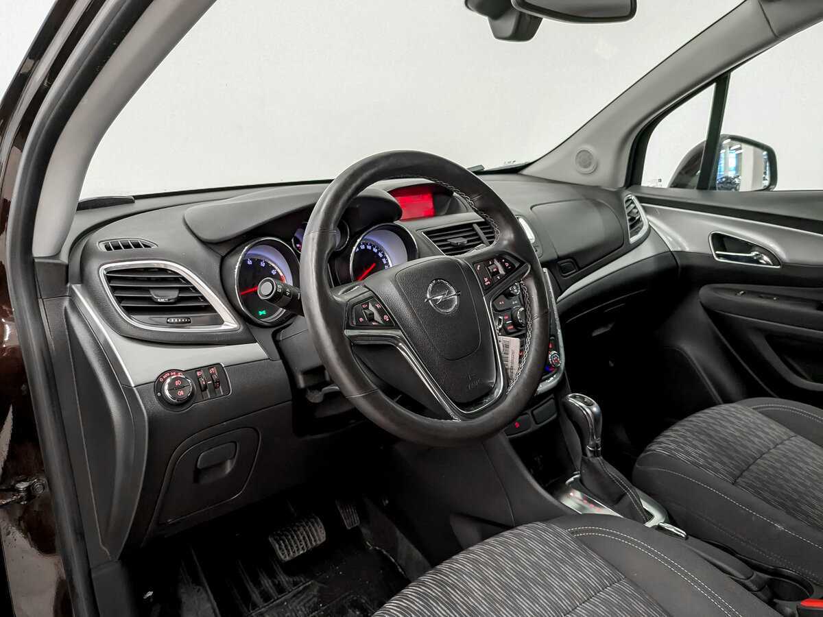 Opel Mokka с пробегом — 2014 год. Фото: #15