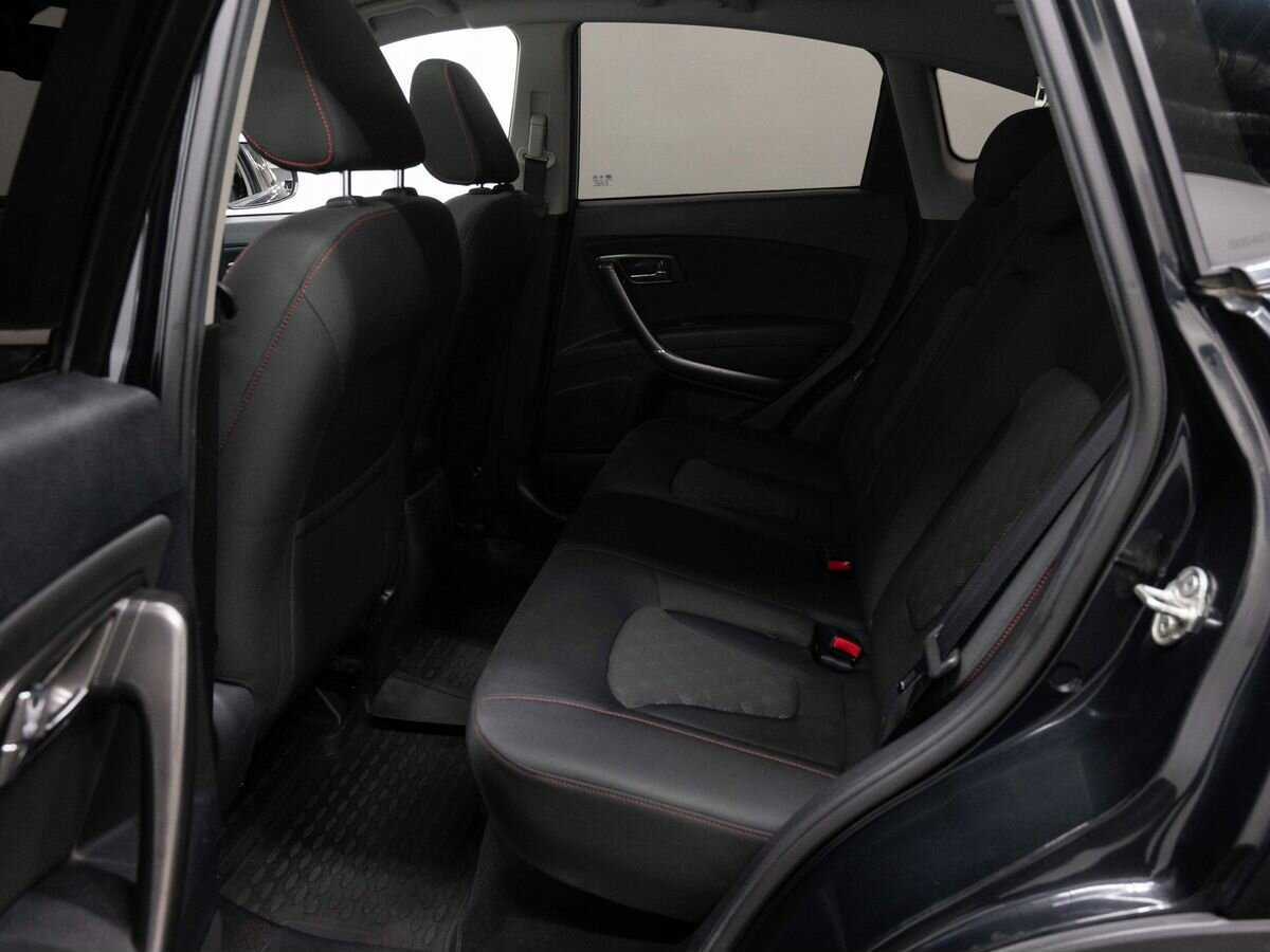 FAW Besturn X80 с пробегом — 2017 год. Фото: #9