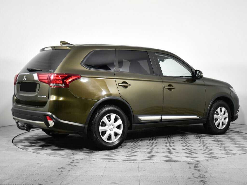 Mitsubishi Outlander с пробегом — 2017 год. Фото: #4