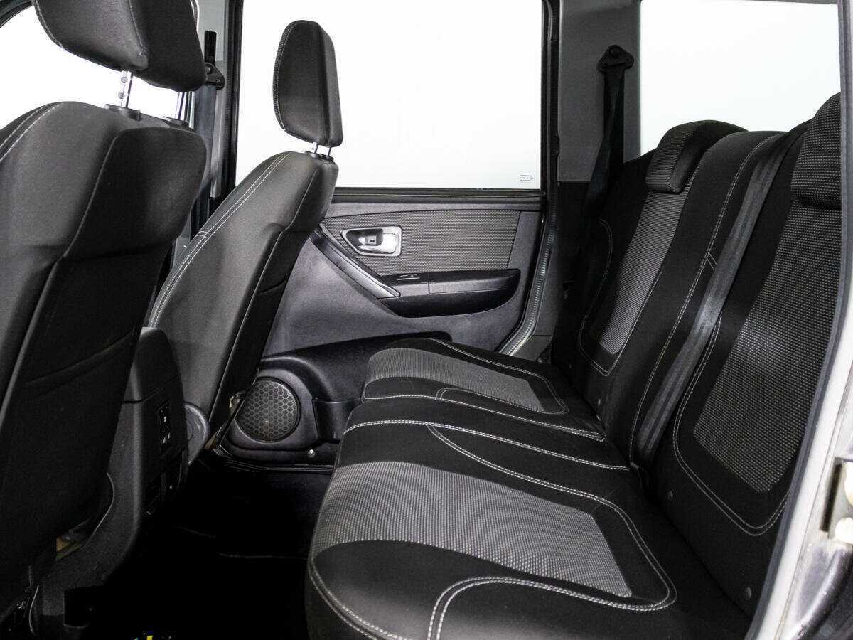 УАЗ Patriot с пробегом — 2015 год. Фото: #7