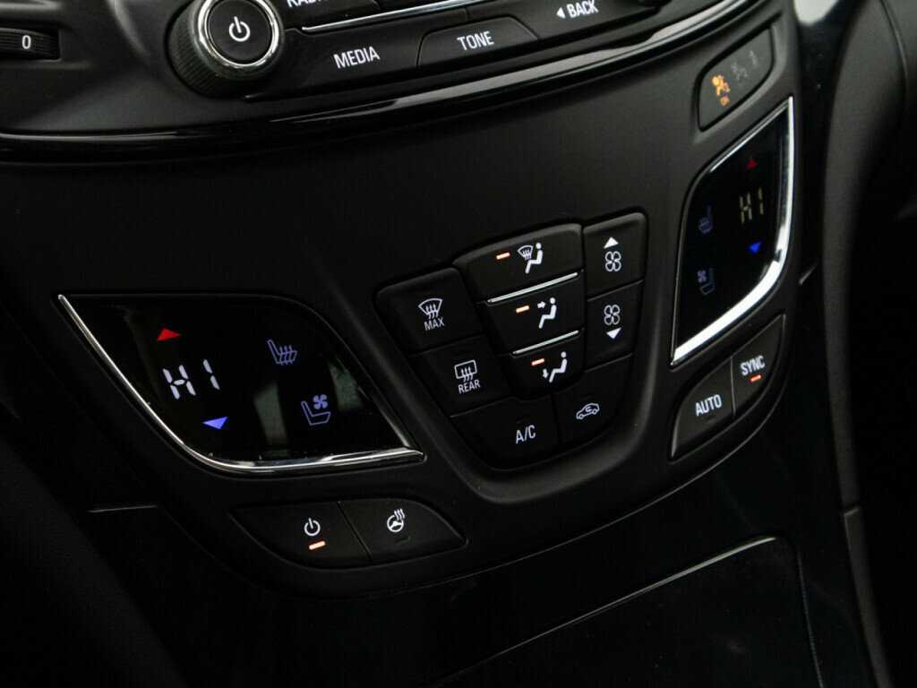 Opel Insignia с пробегом — 2014 год. Фото: #18