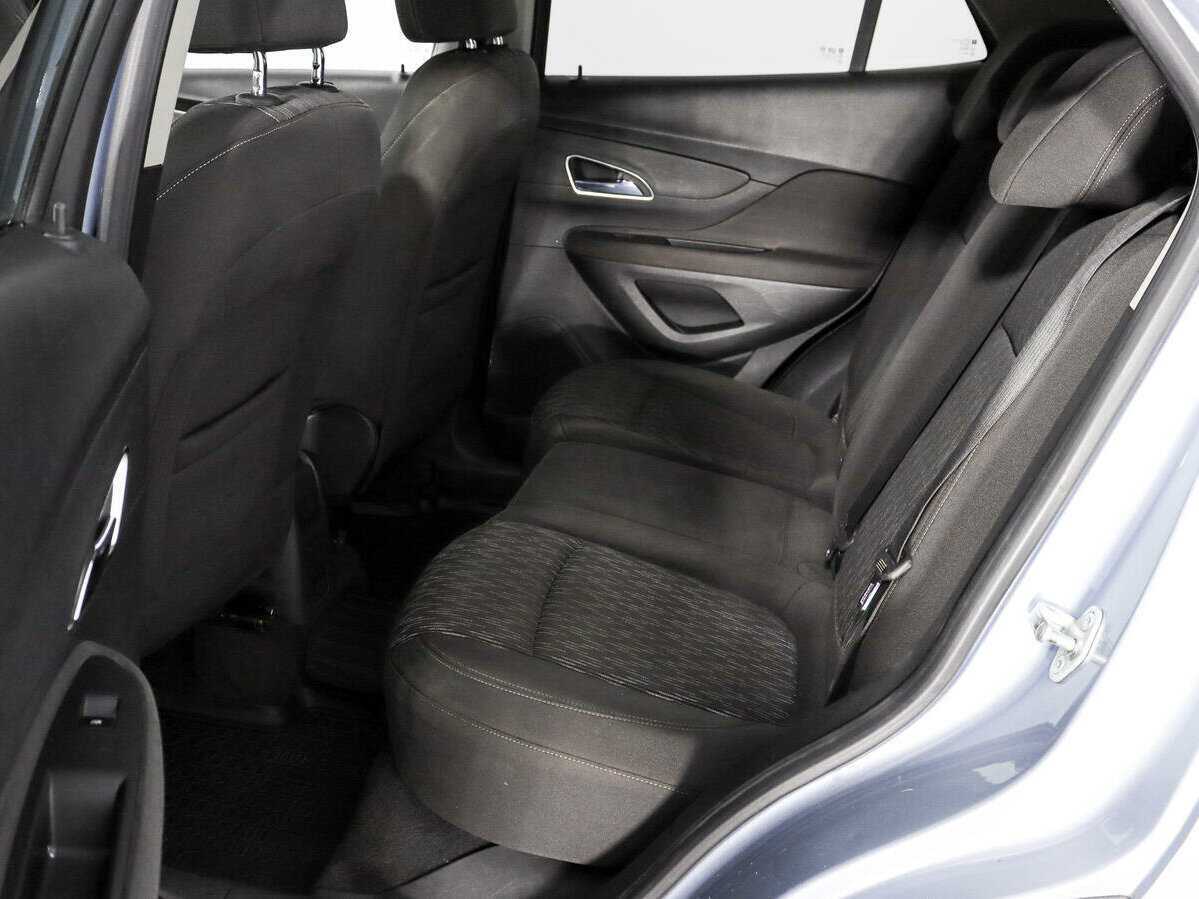 Opel Mokka с пробегом — 2012 год. Фото: #9