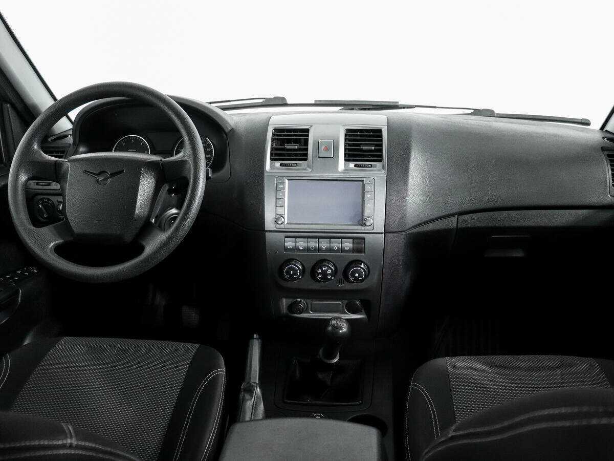 УАЗ Patriot с пробегом — 2015 год. Фото: #9