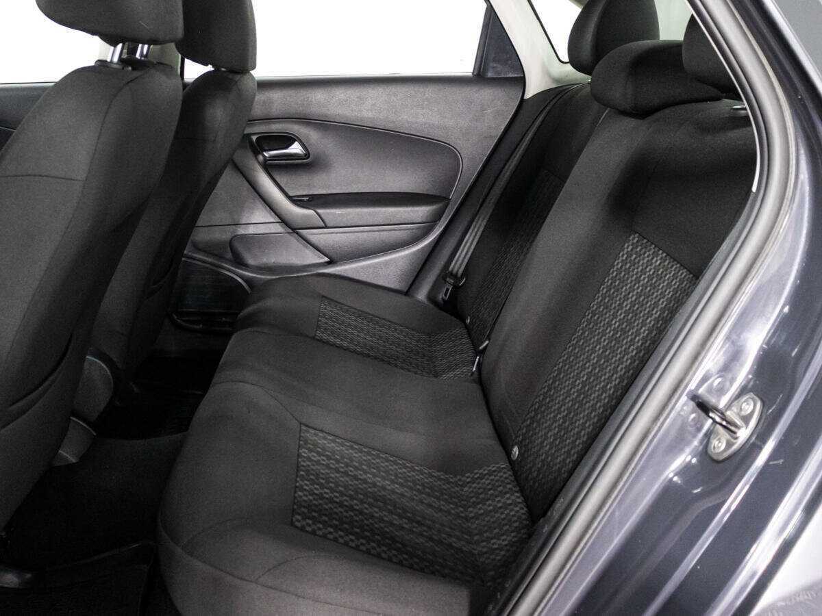 Volkswagen Polo с пробегом — 2017 год. Фото: #9