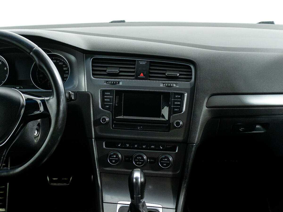 Volkswagen Golf с пробегом — 2013 год. Фото: #8