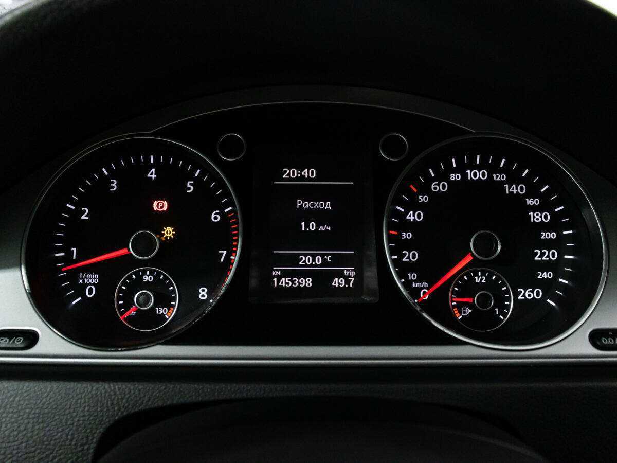 Volkswagen Passat с пробегом — 2013 год. Фото: #11