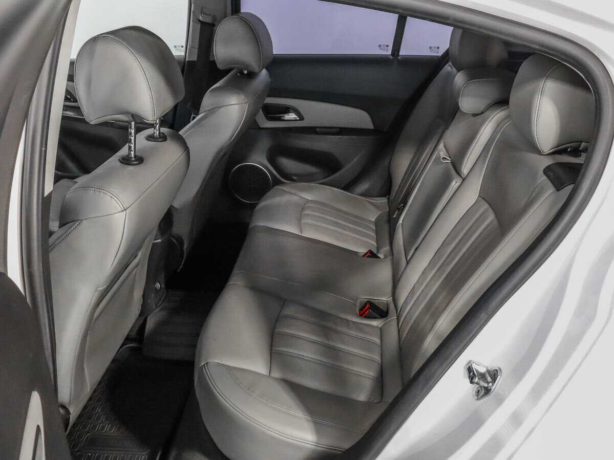 Chevrolet Cruze с пробегом — 2013 год. Фото: #8