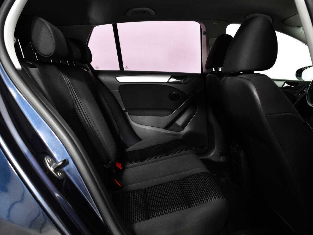 Volkswagen Golf с пробегом — 2012 год. Фото: #9