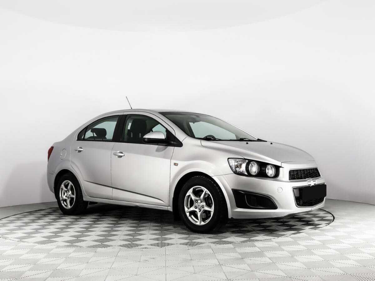 Chevrolet Aveo с пробегом — 2014 год. Фото: #2