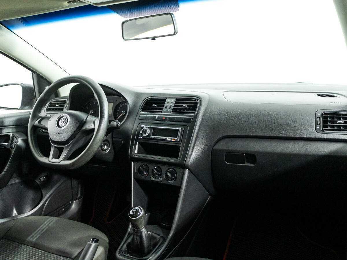 Volkswagen Polo с пробегом — 2017 год. Фото: #5