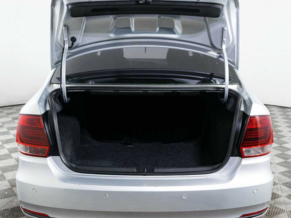 Volkswagen Polo с пробегом — 2016 год. Фото: #6