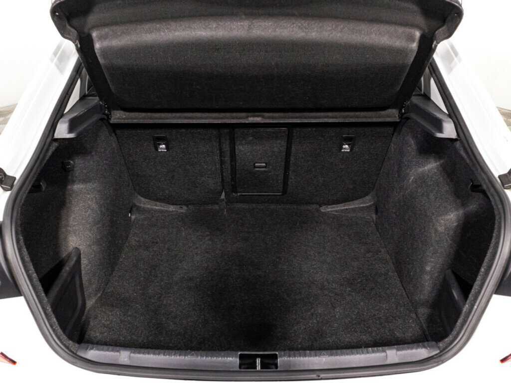 Volkswagen Polo с пробегом — 2021 год. Фото: #13