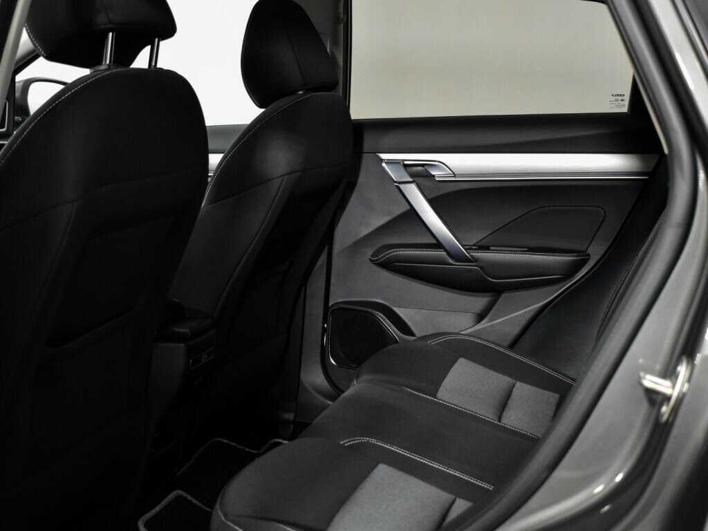 Geely Coolray с пробегом — 2022 год. Фото: #13