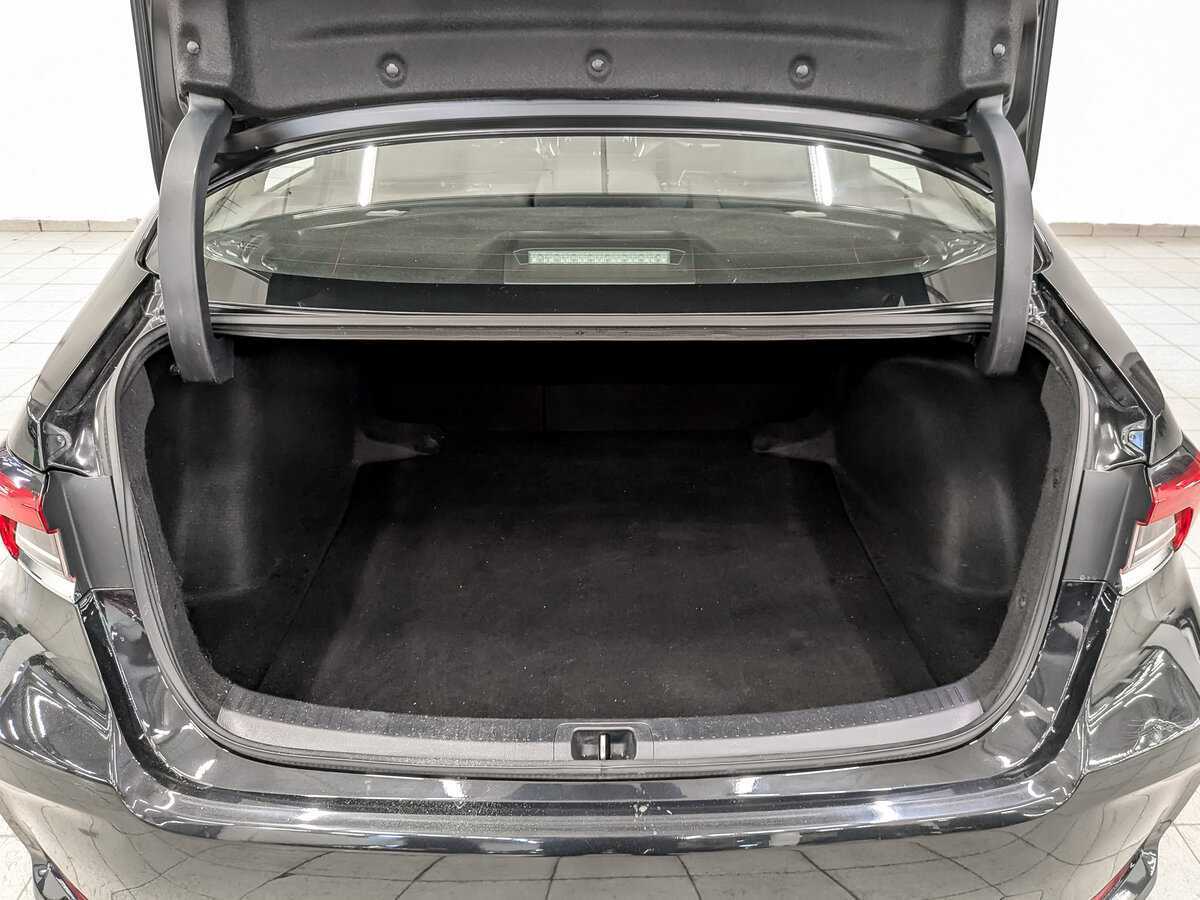 Toyota Corolla с пробегом — 2019 год. Фото: #9