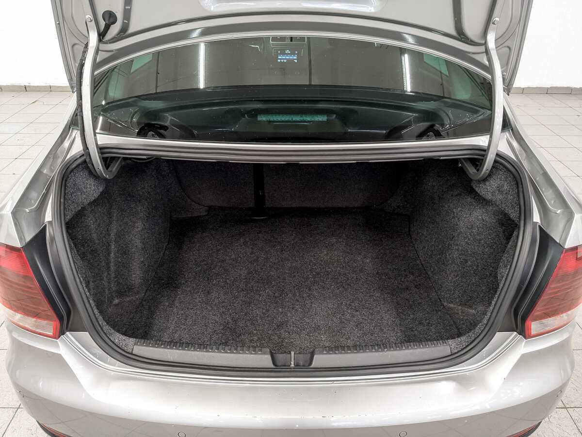 Volkswagen Polo с пробегом — 2018 год. Фото: #9