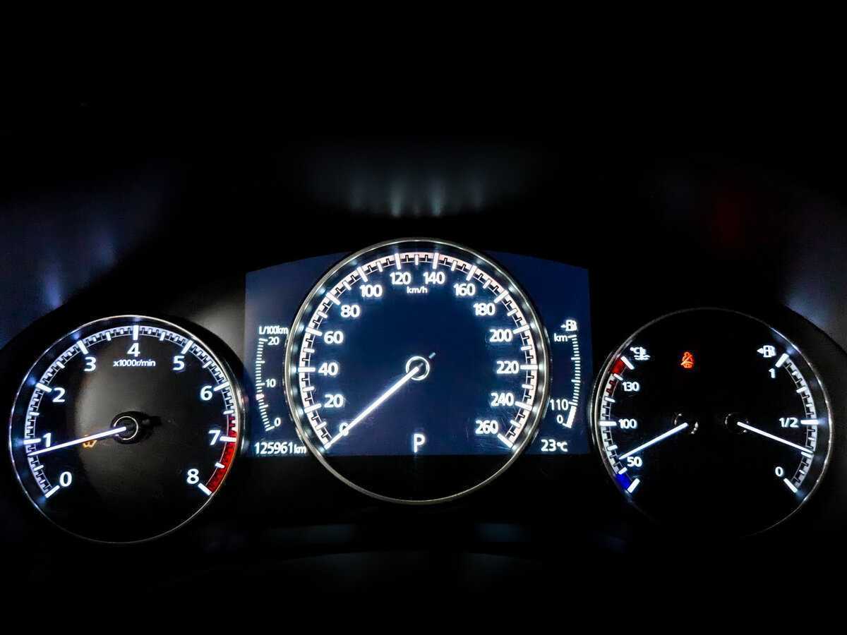 Mazda 3 с пробегом — 2019 год. Фото: #12