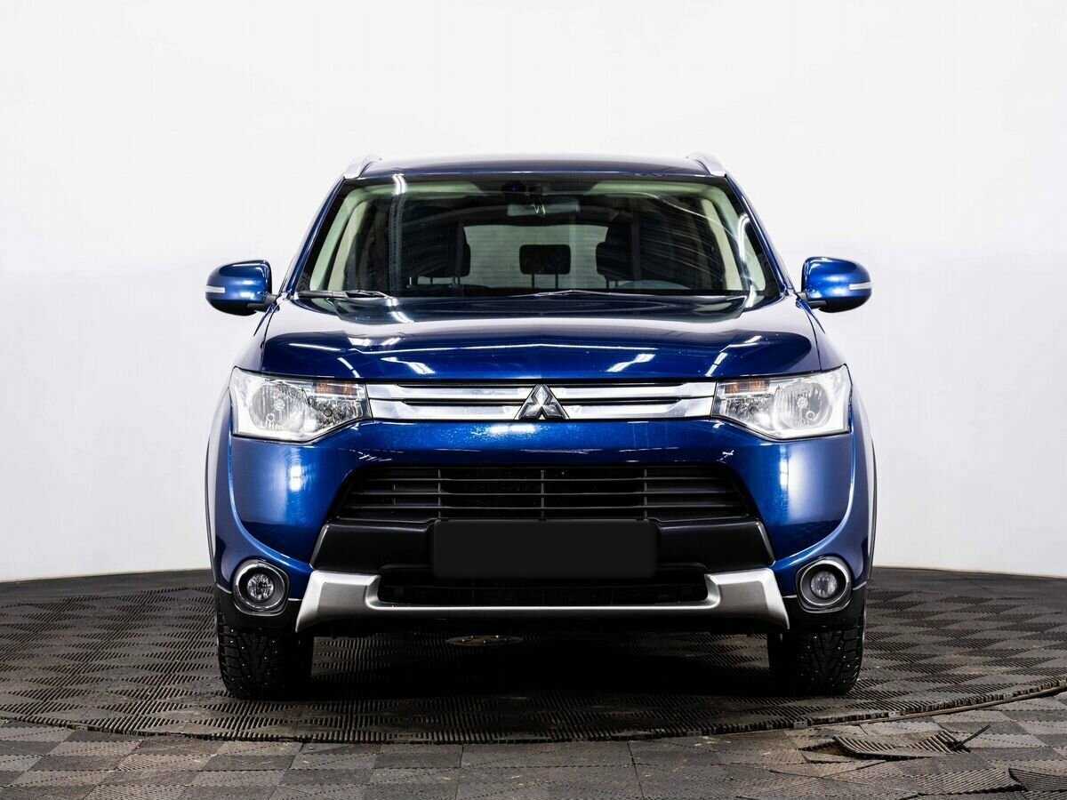 Mitsubishi Outlander с пробегом — 2014 год. Фото: #1