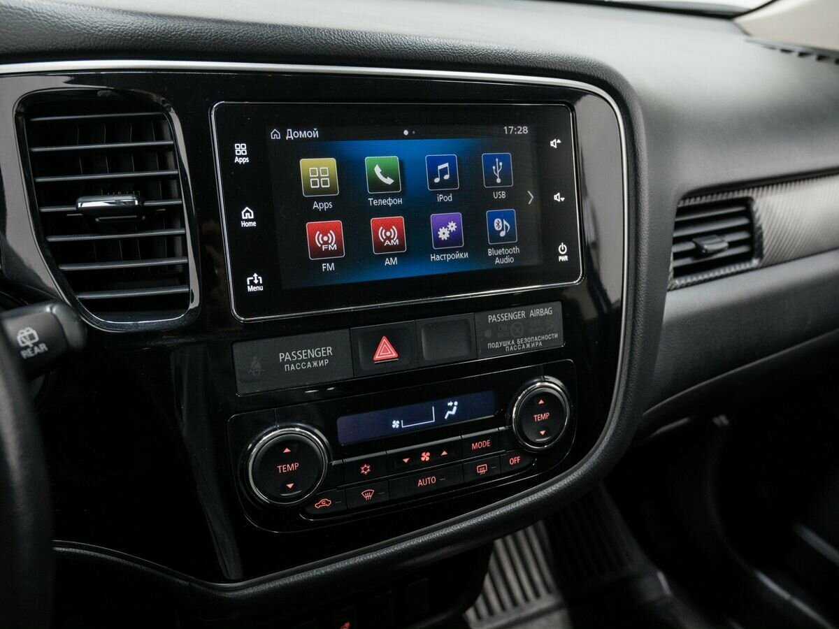 Mitsubishi Outlander с пробегом — 2018 год. Фото: #18