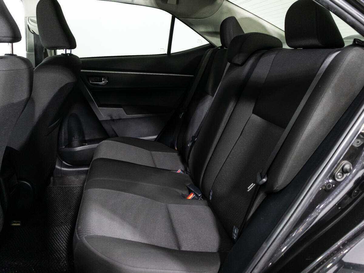 Toyota Corolla с пробегом — 2013 год. Фото: #9