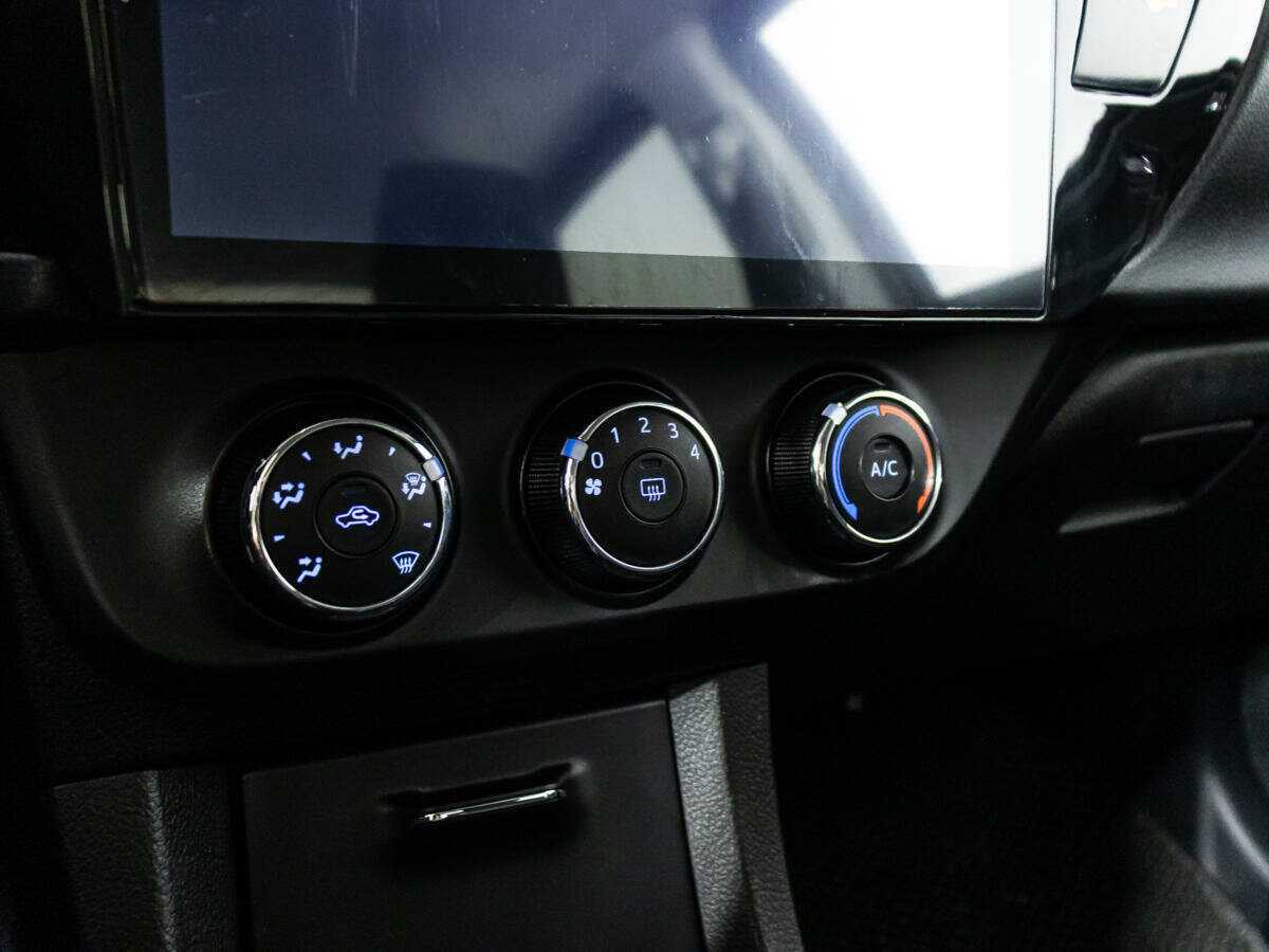 Toyota Corolla с пробегом — 2013 год. Фото: #16