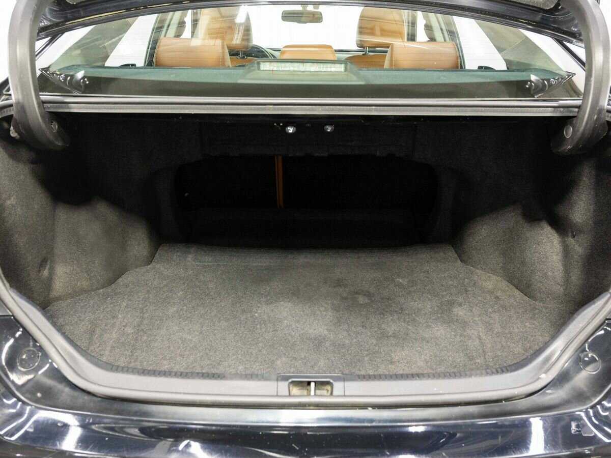 Toyota Camry с пробегом — 2017 год. Фото: #26