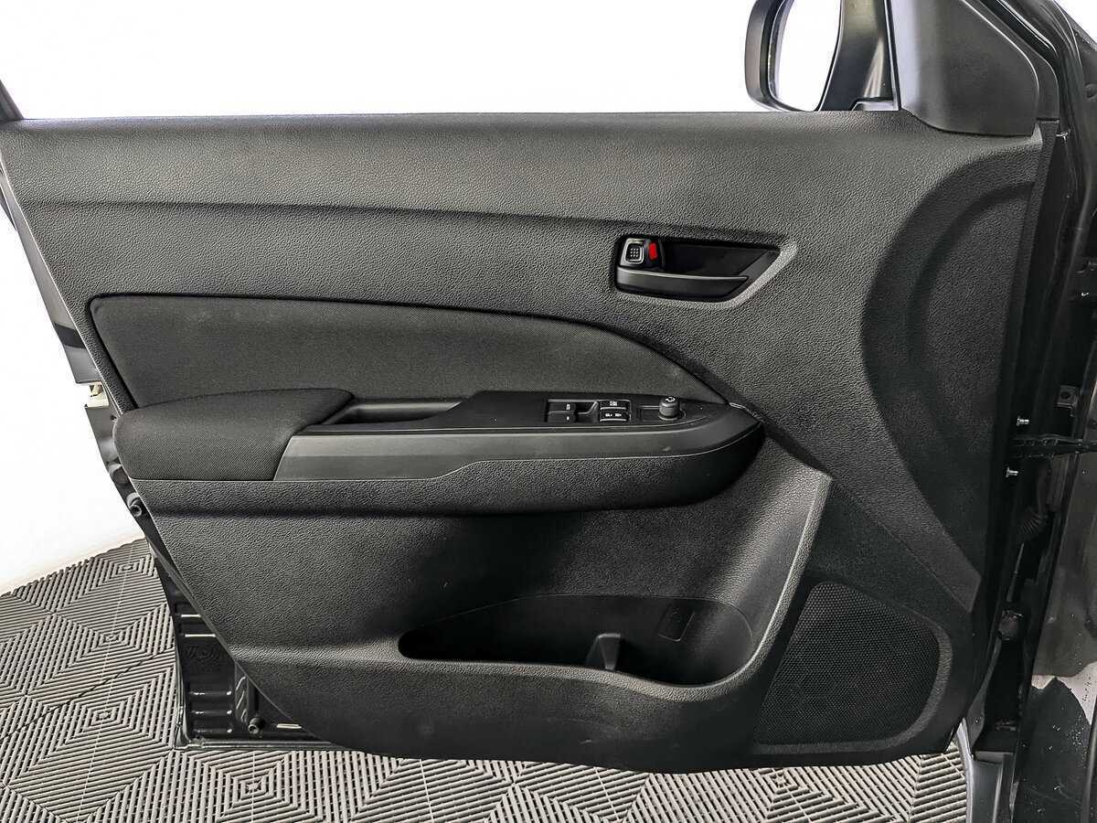 Suzuki Vitara с пробегом — 2019 год. Фото: #18