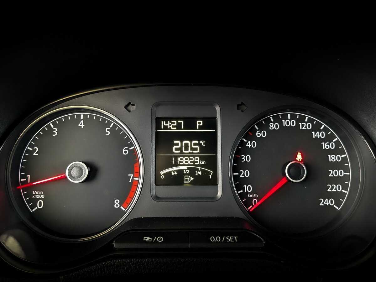 Volkswagen Polo с пробегом — 2019 год. Фото: #12