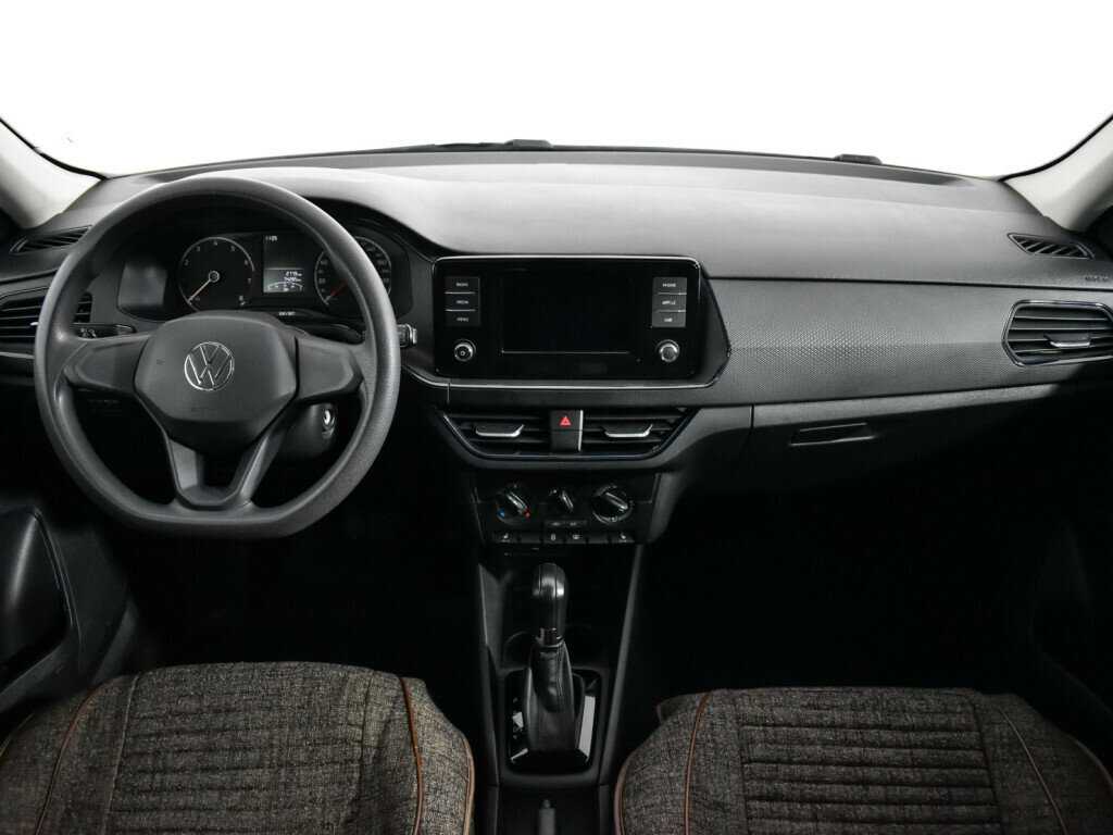 Volkswagen Polo с пробегом — 2020 год. Фото: #11