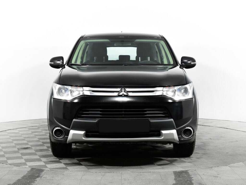 Mitsubishi Outlander с пробегом — 2014 год. Фото: #1