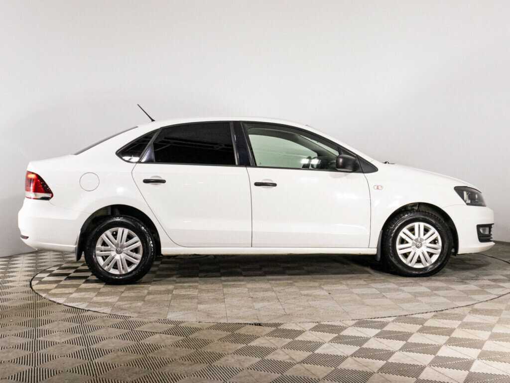 Volkswagen Polo с пробегом — 2016 год. Фото: #3