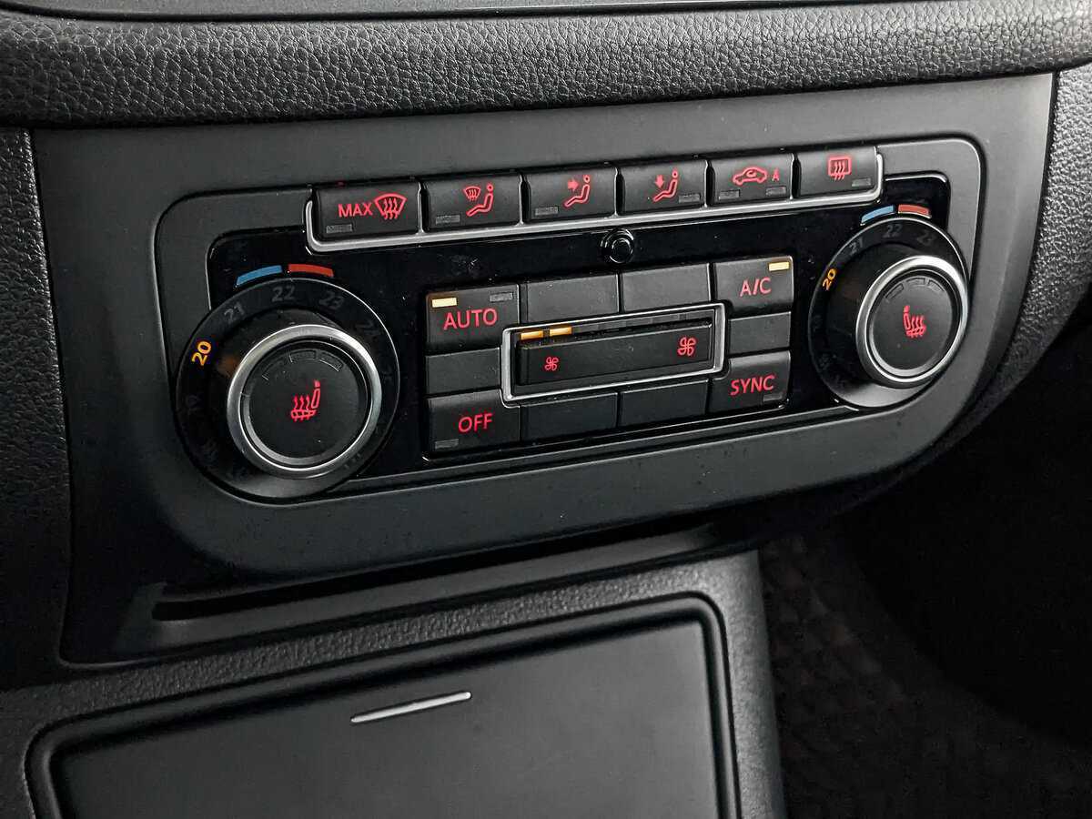 Volkswagen Tiguan с пробегом — 2015 год. Фото: #24