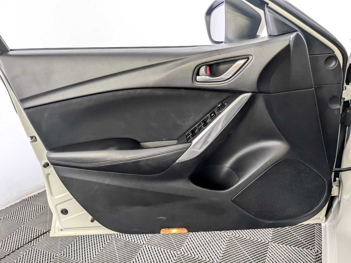 Mazda 6 с пробегом — 2014 год. Фото: #18