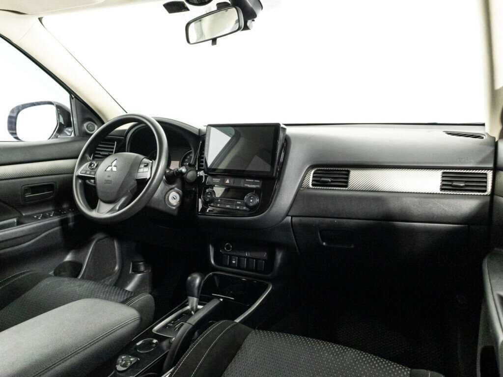 Mitsubishi Outlander с пробегом — 2018 год. Фото: #8