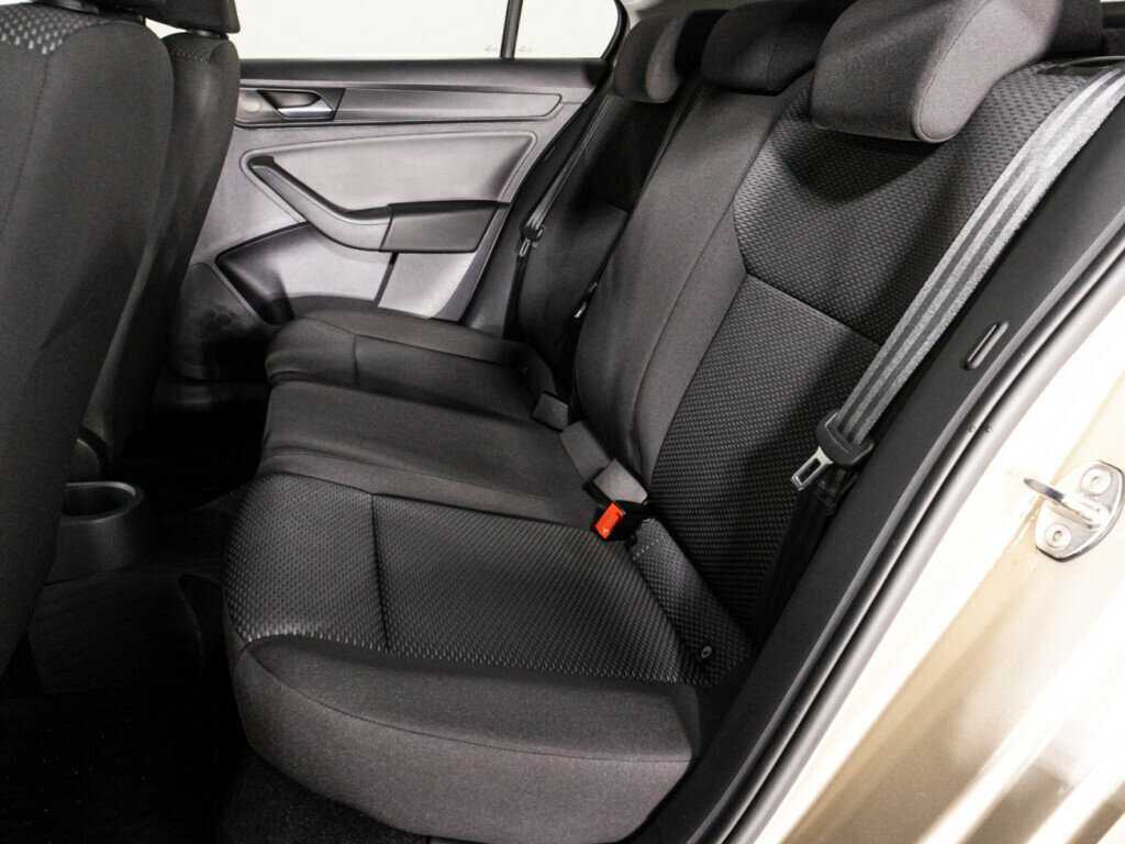 Volkswagen Polo с пробегом — 2020 год. Фото: #9