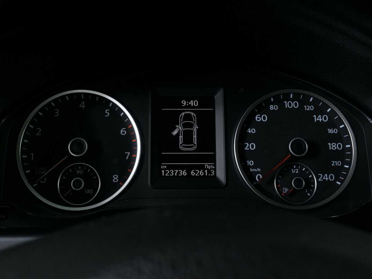 Volkswagen Tiguan с пробегом — 2015 год. Фото: #10