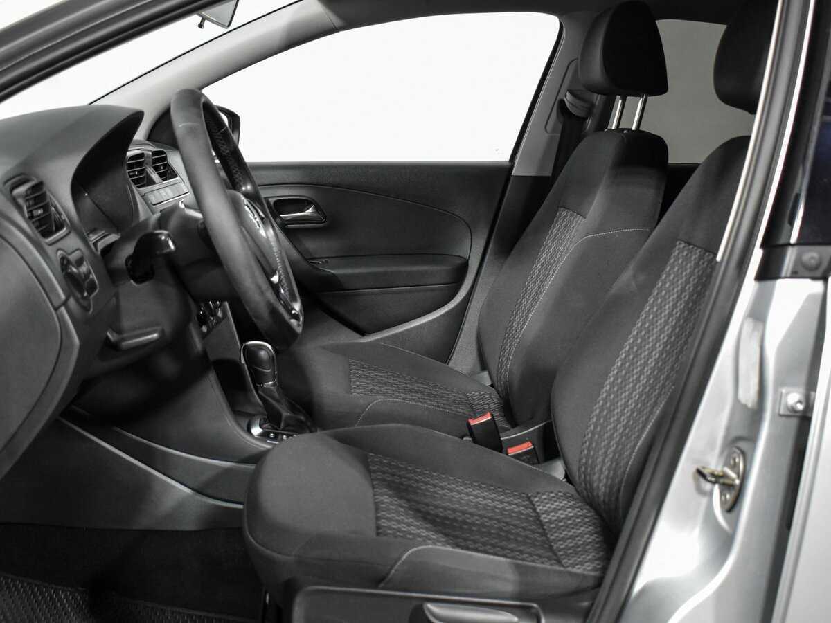 Volkswagen Polo с пробегом — 2016 год. Фото: #9