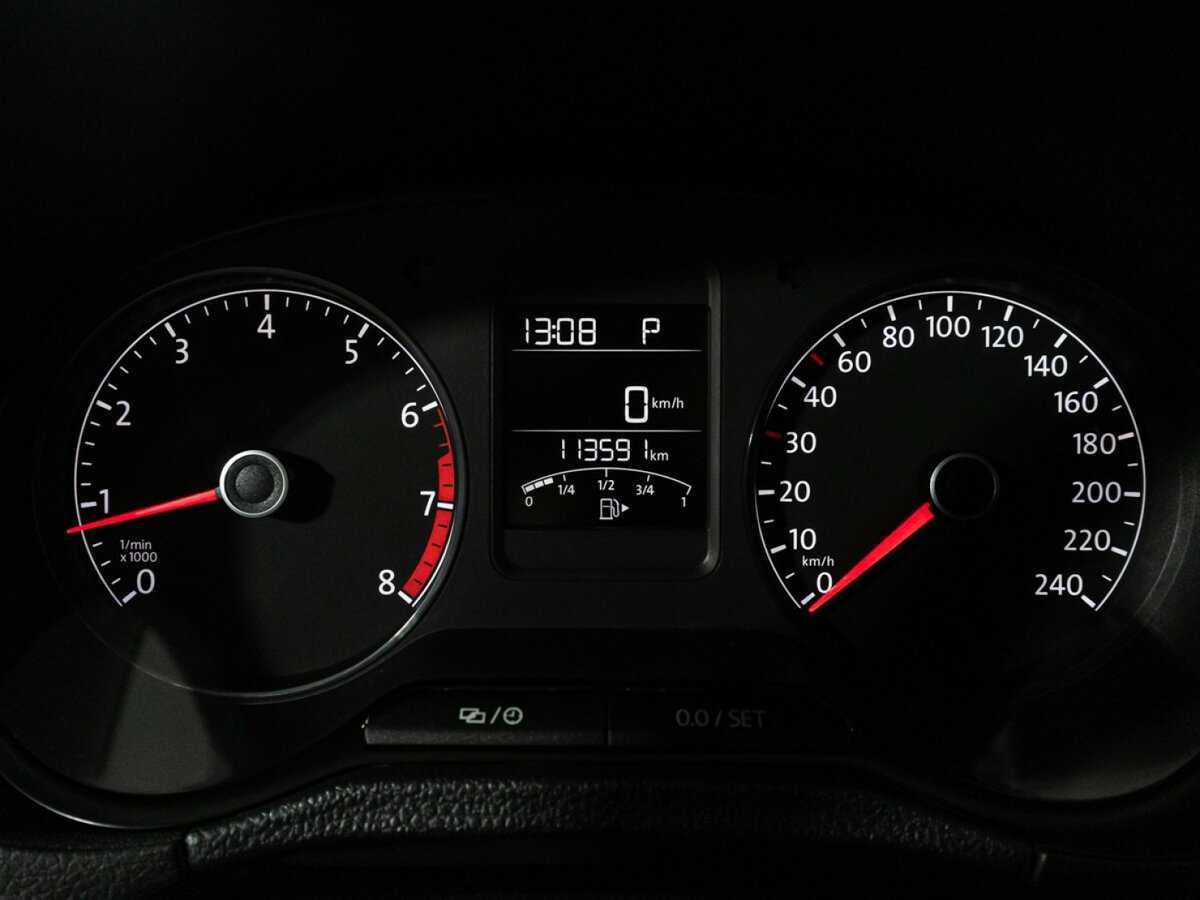 Volkswagen Polo с пробегом — 2018 год. Фото: #11