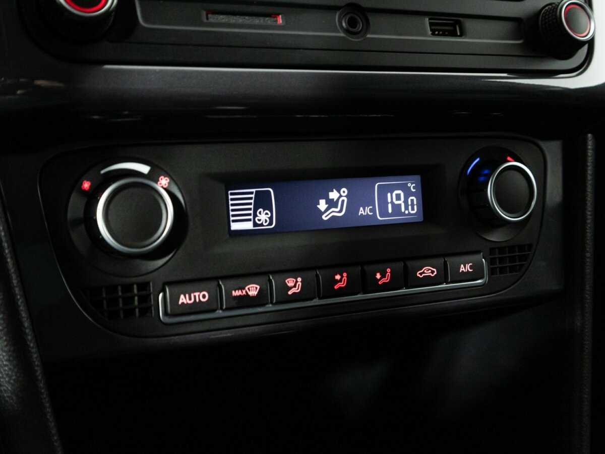 Volkswagen Polo с пробегом — 2018 год. Фото: #16