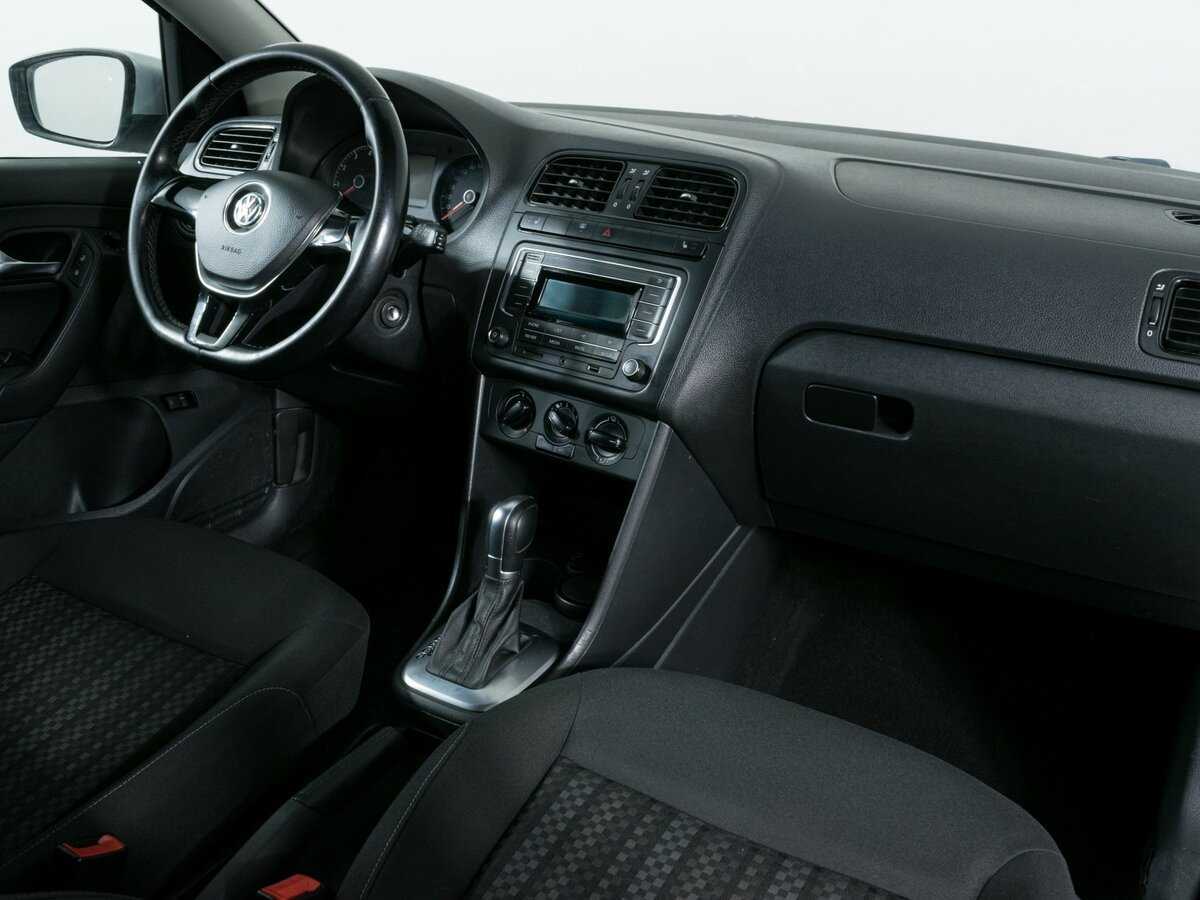 Volkswagen Polo с пробегом — 2017 год. Фото: #7