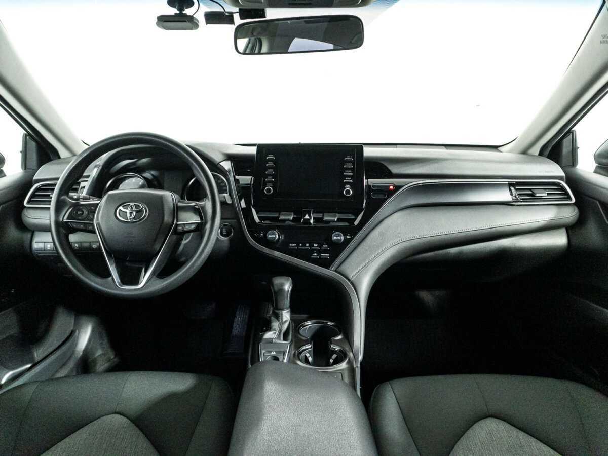 Toyota Camry с пробегом — 2021 год. Фото: #12