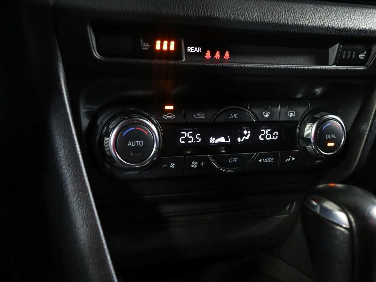 Mazda 3 с пробегом — 2014 год. Фото: #16