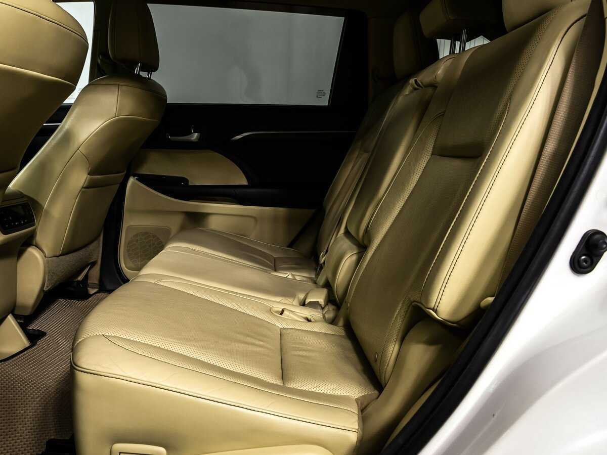 Toyota Highlander с пробегом — 2014 год. Фото: #12