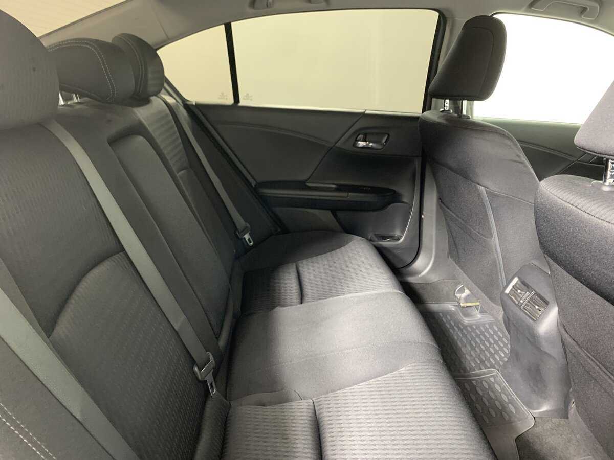 Honda Accord с пробегом — 2013 год. Фото: #15