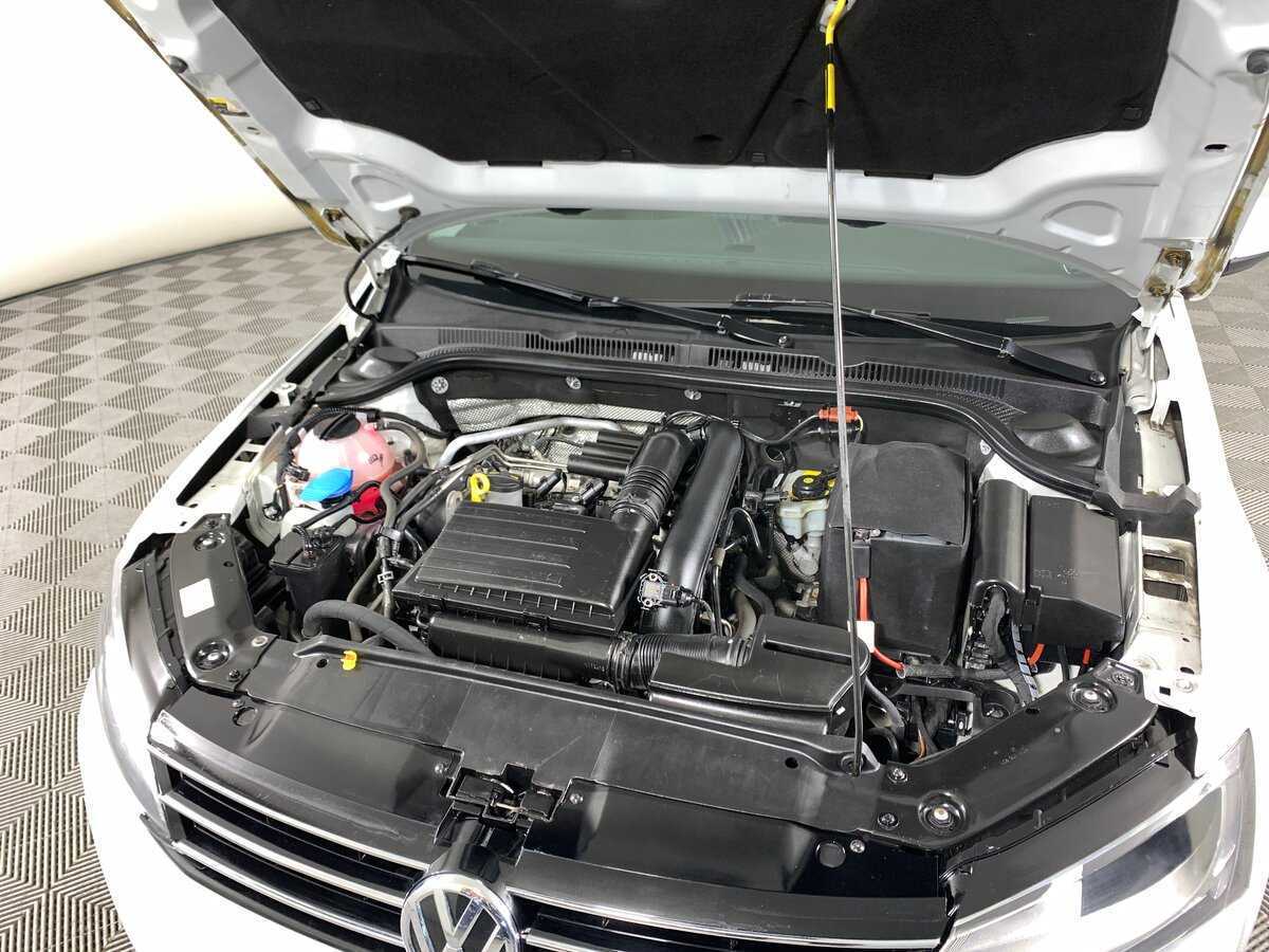 Volkswagen Jetta с пробегом — 2017 год. Фото: #9