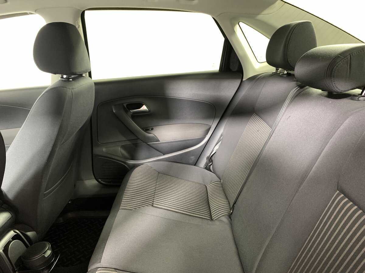 Volkswagen Polo с пробегом — 2013 год. Фото: #17