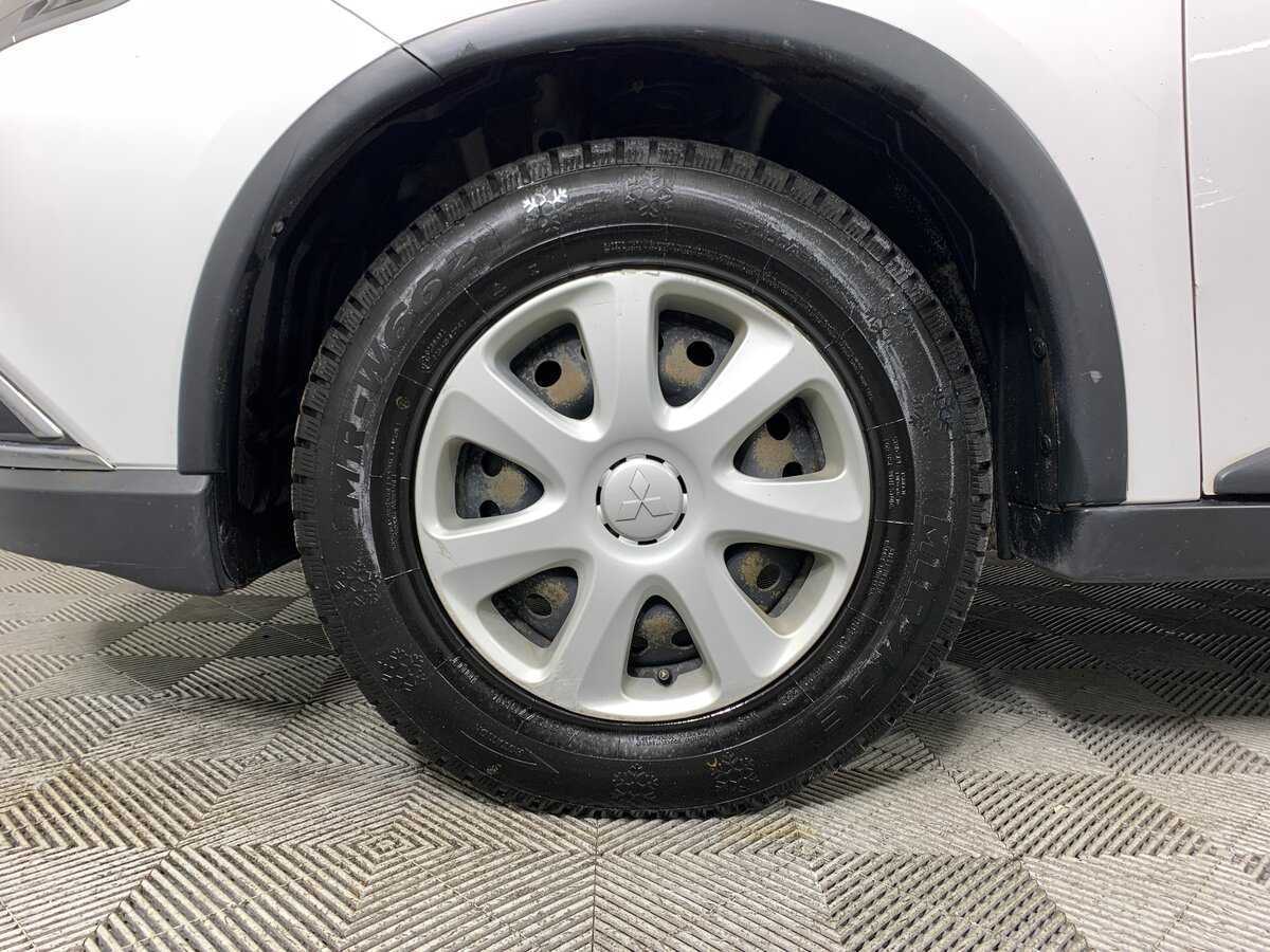 Mitsubishi Outlander с пробегом — 2017 год. Фото: #8