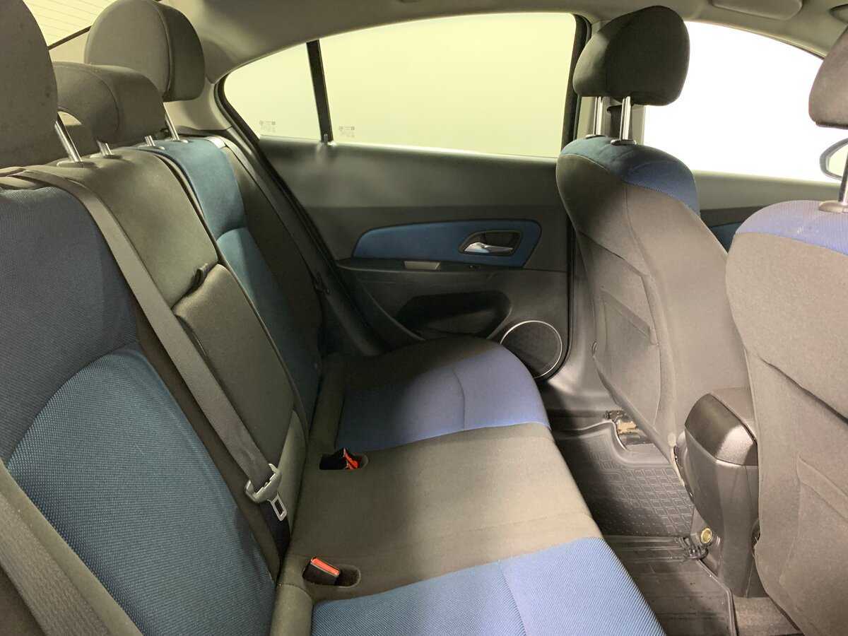 Chevrolet Cruze с пробегом — 2013 год. Фото: #16